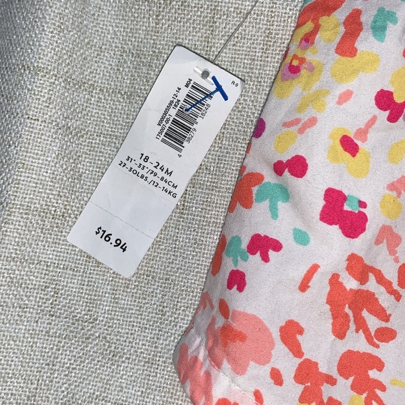 Old Navy 12 Month Little Girl Floral top with button up back with original tags - Picture 3 of 5